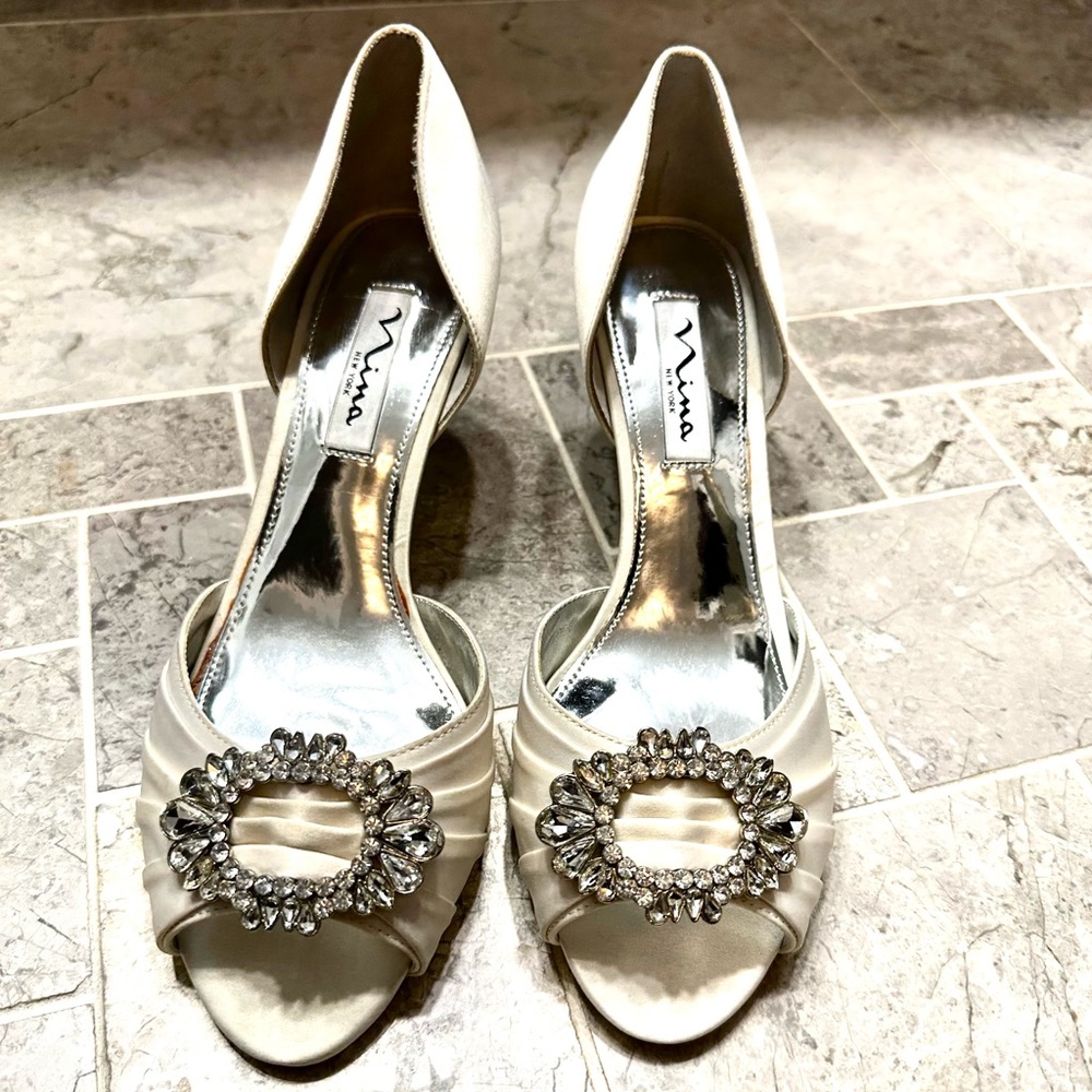 NWT Nina Ivory Classic Formal Stunner Sparkly Toe Peep Heels Sexy Chic 7 - Picture 4 of 15